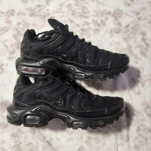 Nike Black Athletic Sneakers